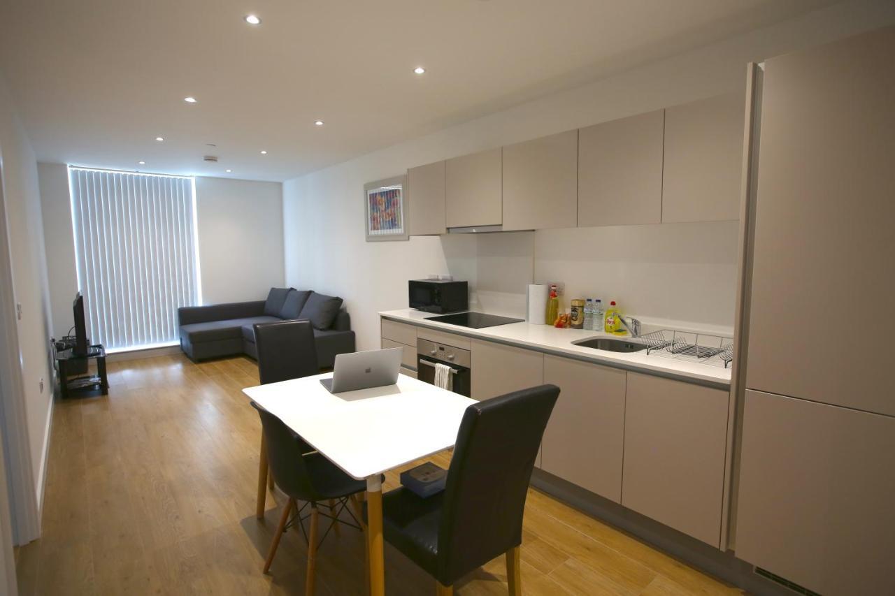 Infinity Apartments Bracknell Exterior foto